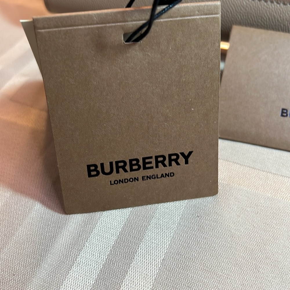 Burberry Check Stylish Tan and Red Women's Wallet - Picture 5 of 8